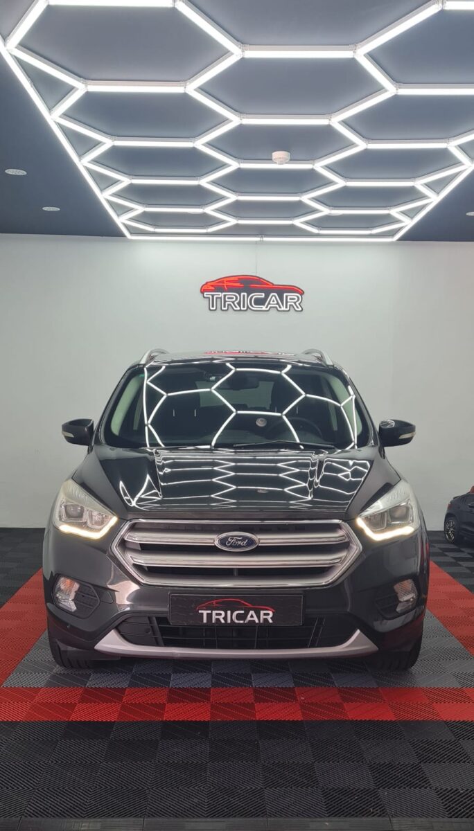 FORD Kuga 1.5 tdci 88kw 4x2 ASS Titanium 