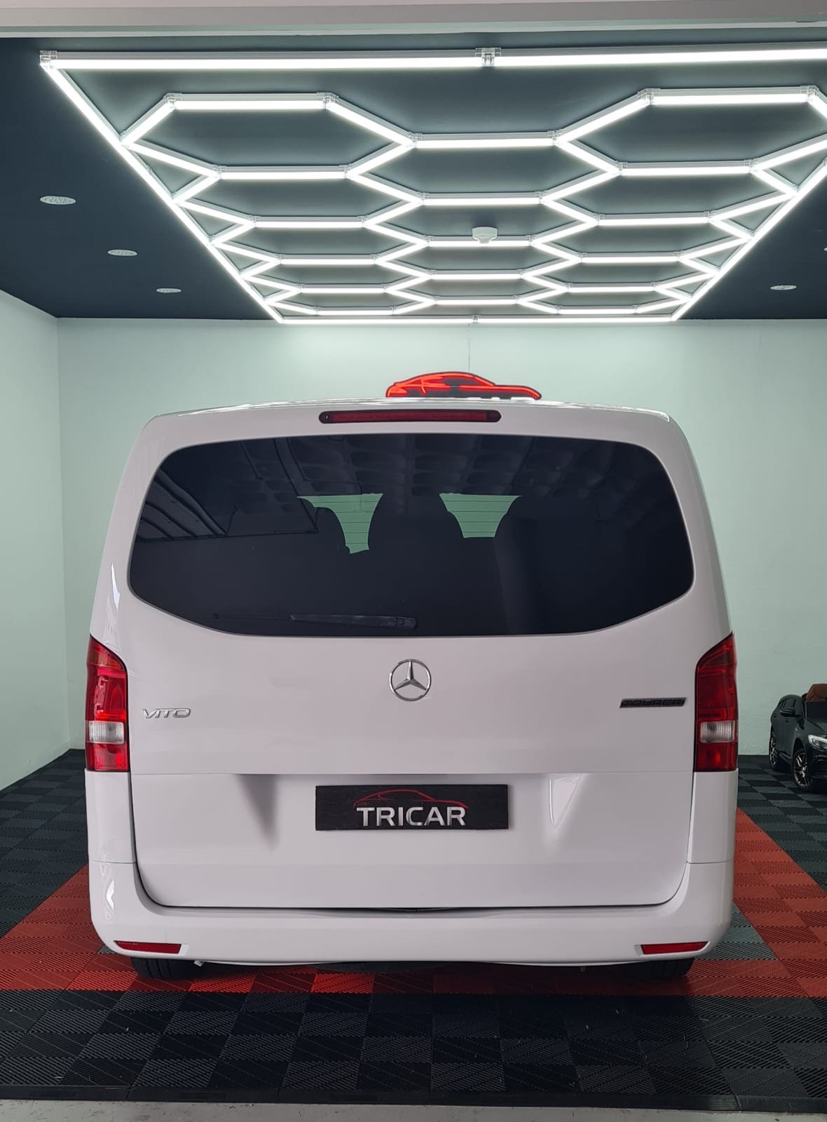 MERCEDES-BENZ Vito 220