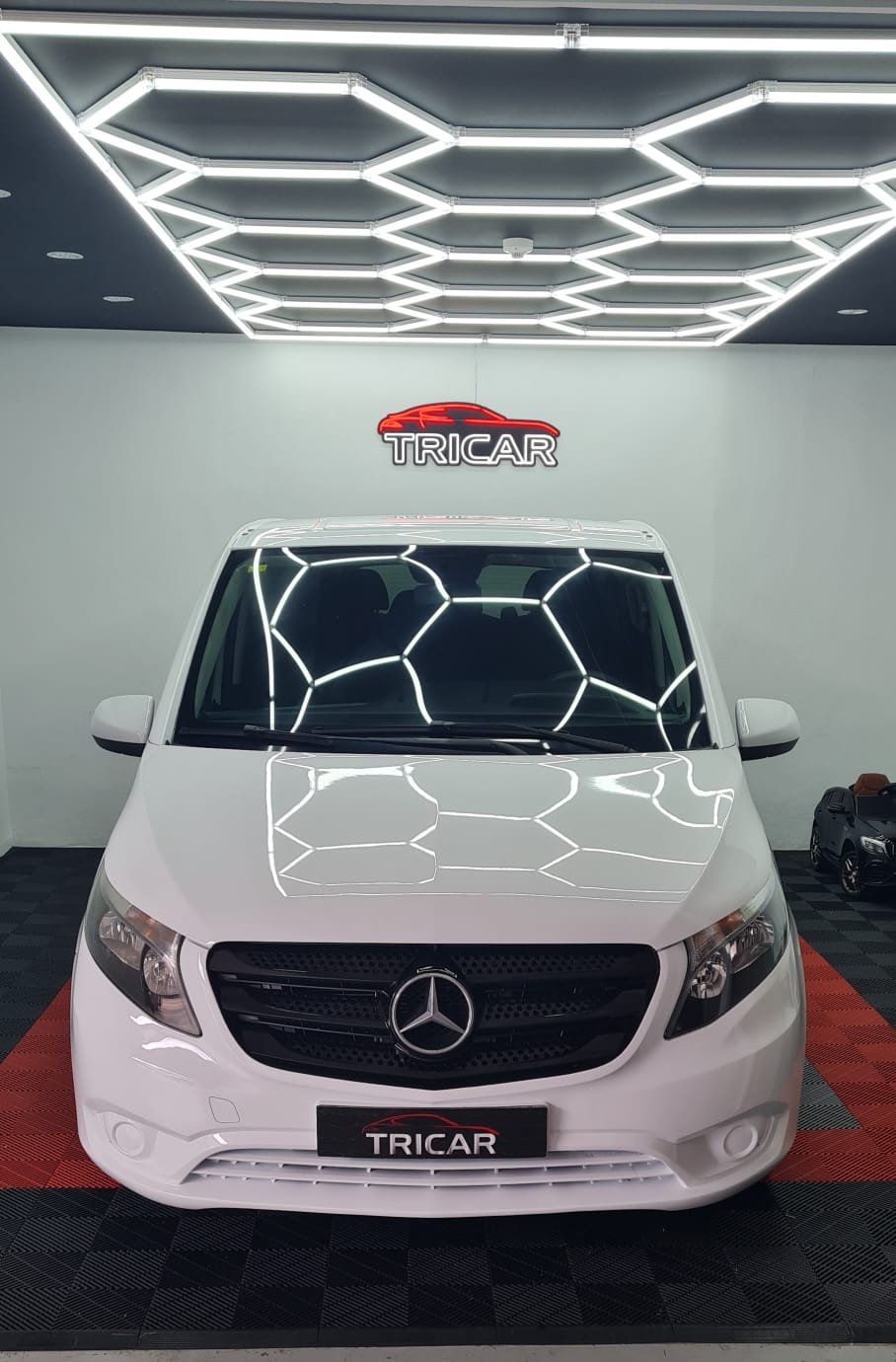 MERCEDES-BENZ Vito 220
