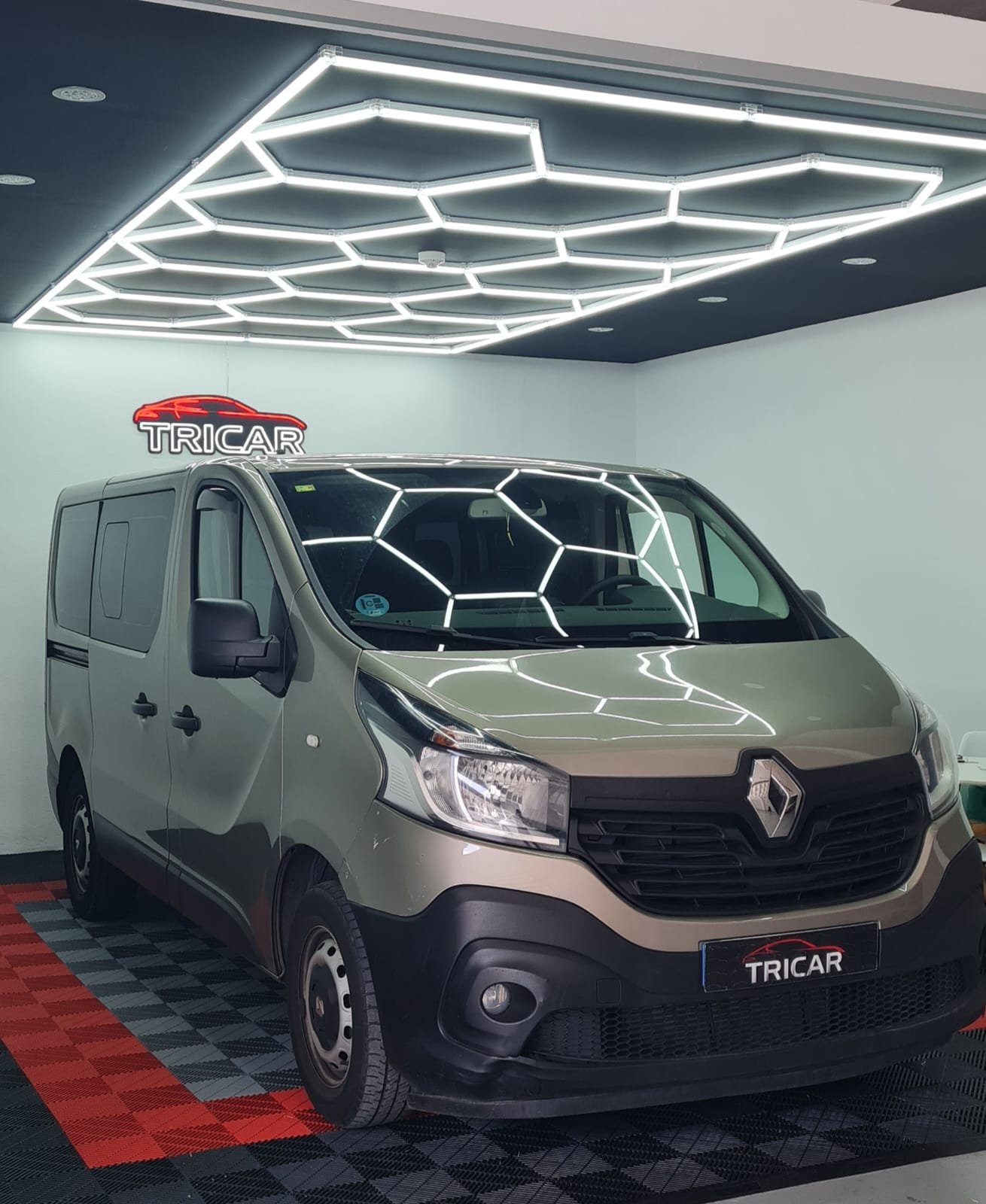 RENAULT TRAFIC 1.5 dci