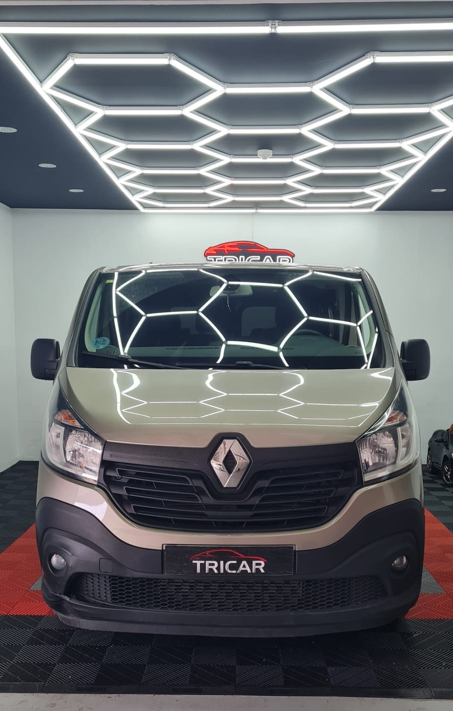 RENAULT TRAFIC 1.5 dci