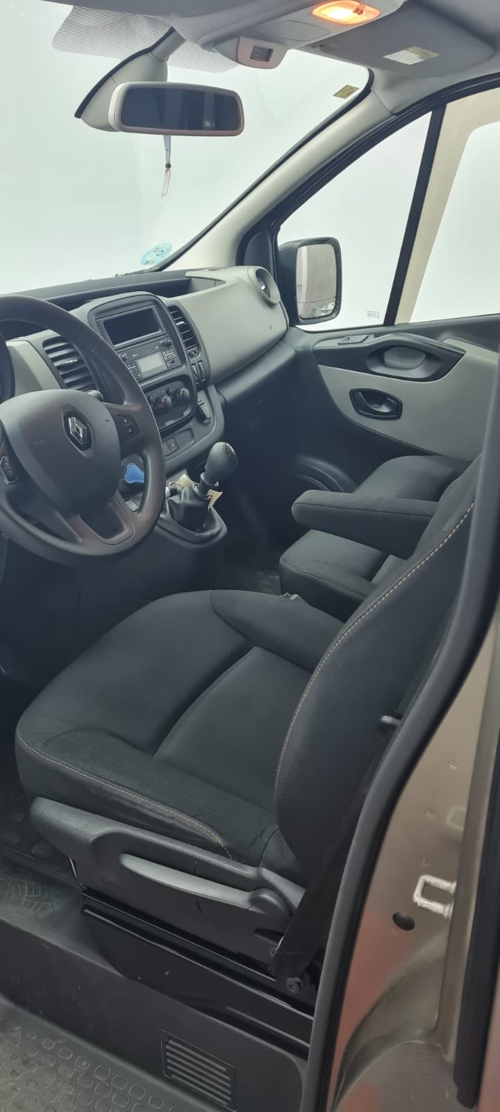 RENAULT TRAFIC 1.5 dci