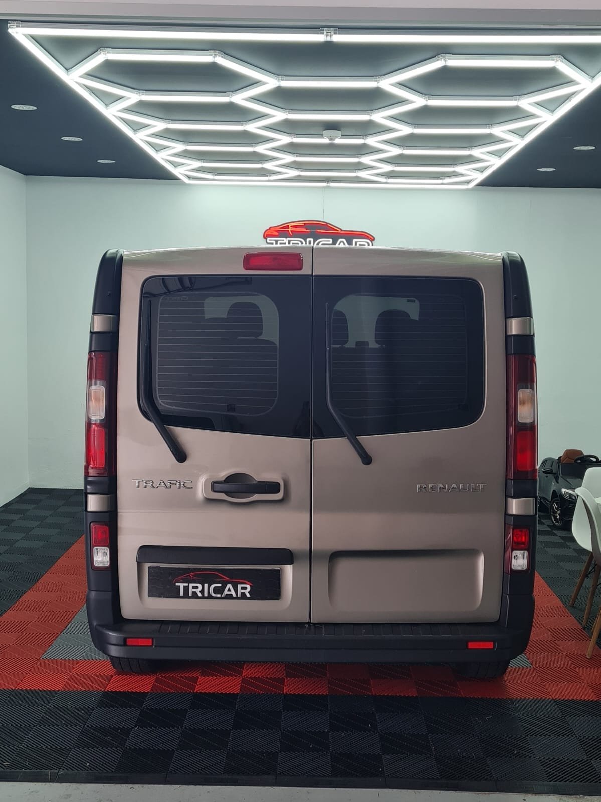 RENAULT TRAFIC 1.5 dci
