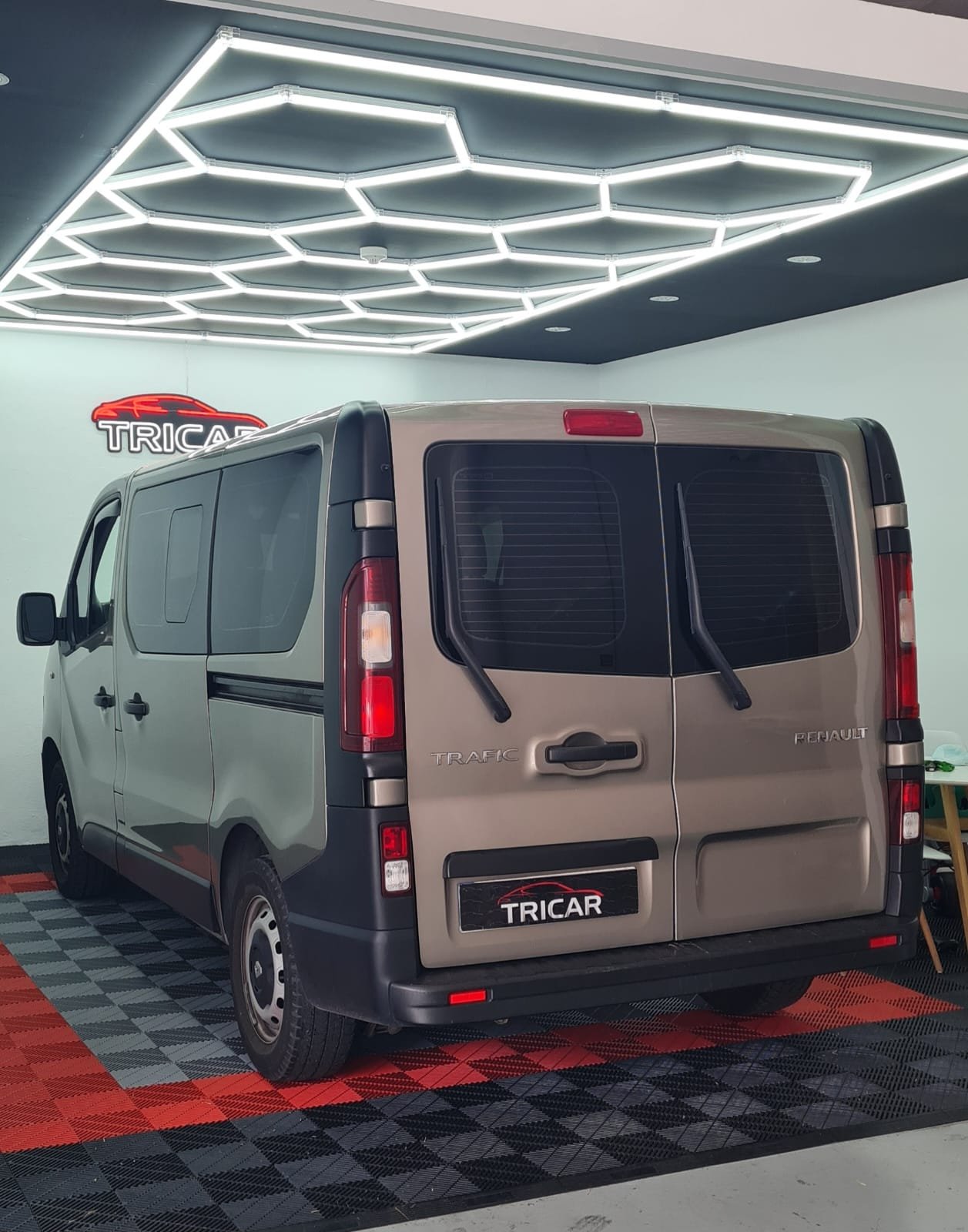RENAULT TRAFIC 1.5 dci