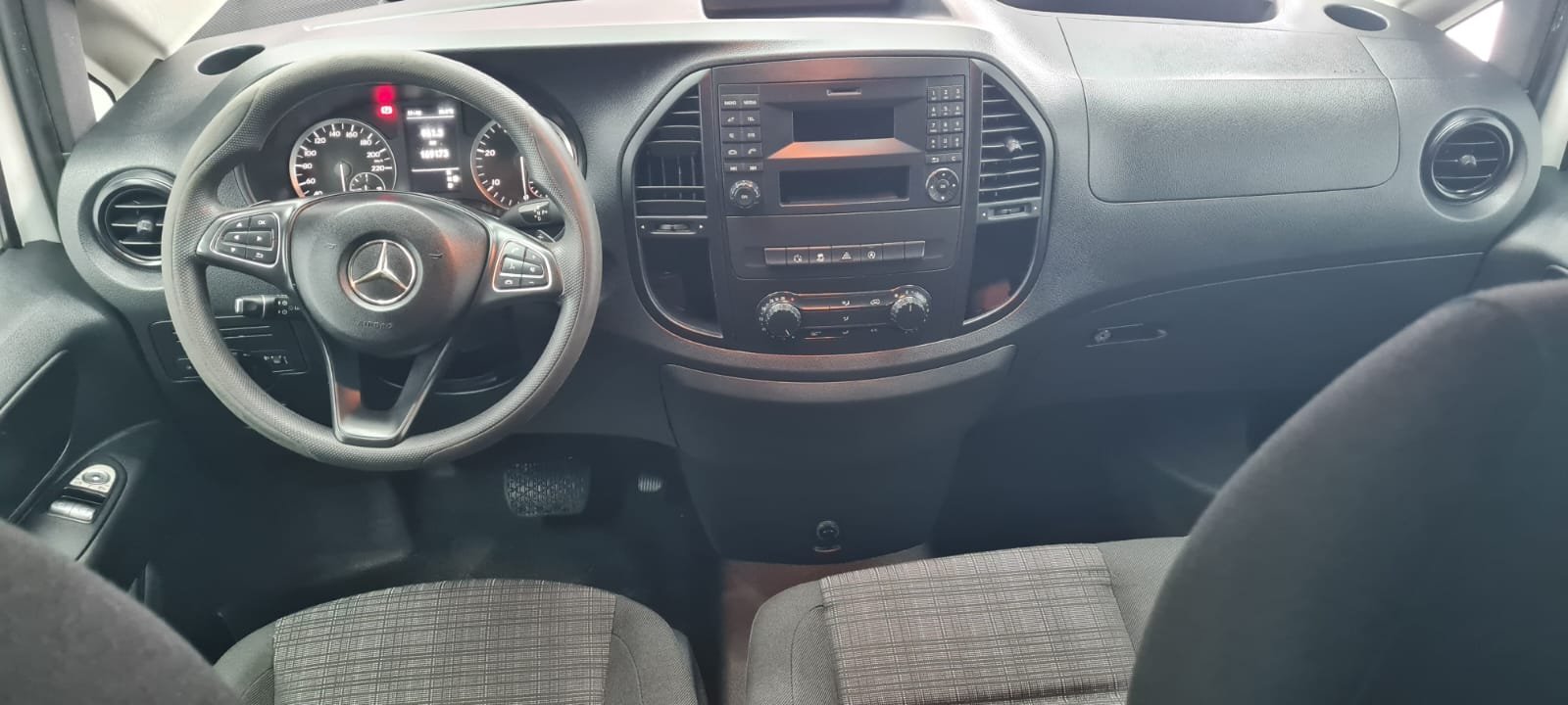 MERCEDES-BENZ Vito 220